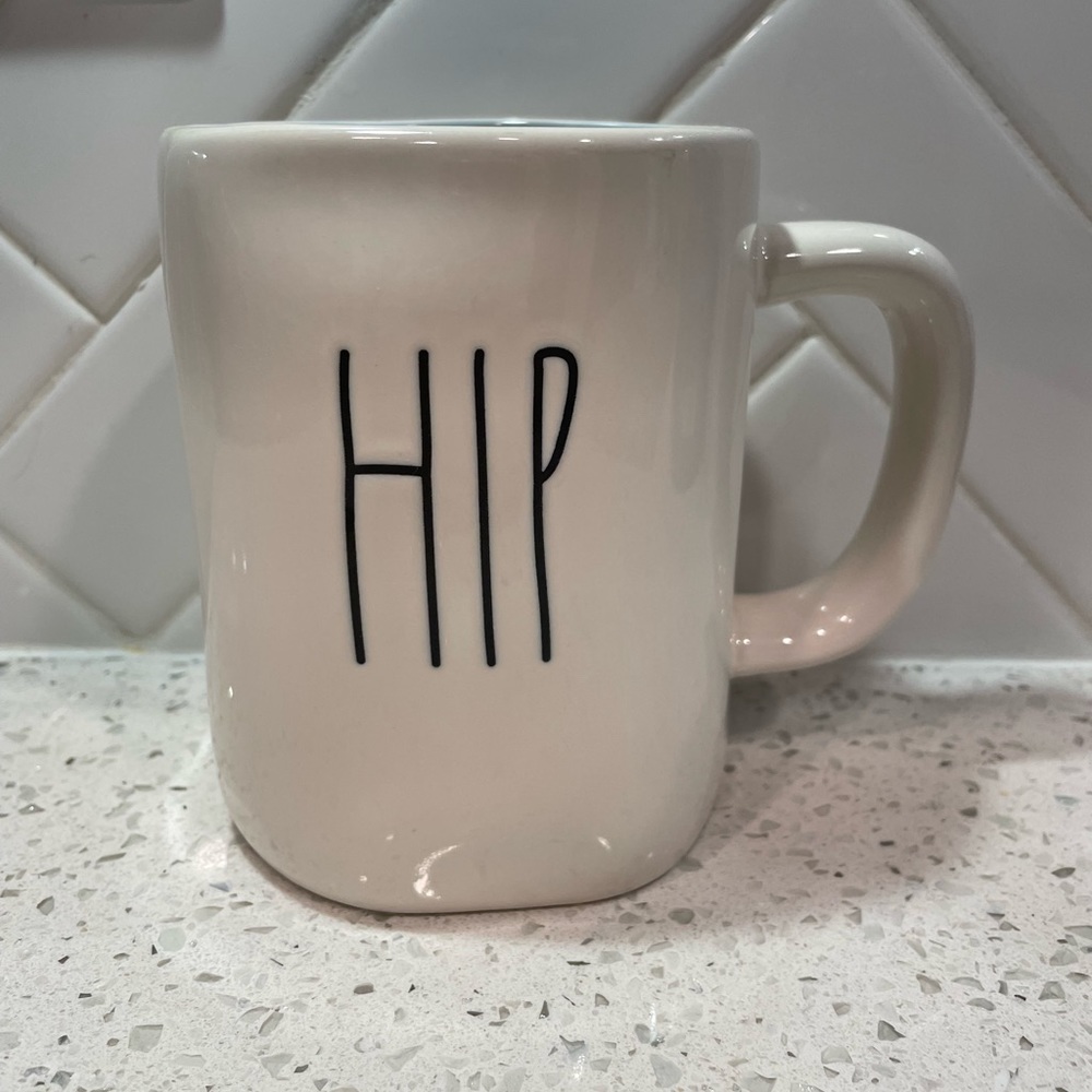 NWOT HIP HOP Easter Rae Dunn coffee mug